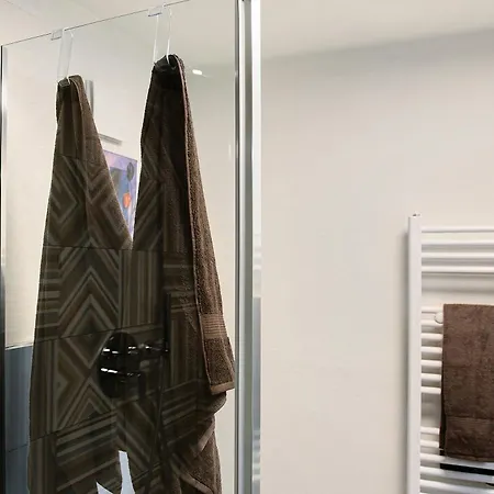 아파트 La Piece De Leo *