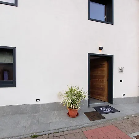 아파트 La Piece De Leo *